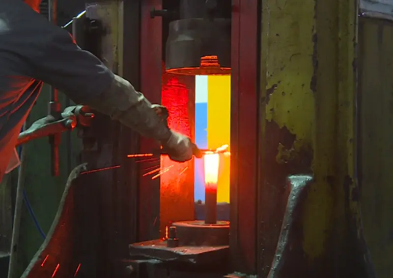 Hot forging workshop, carbon steel forming for DIN 6926 hex flange lock nut blanks